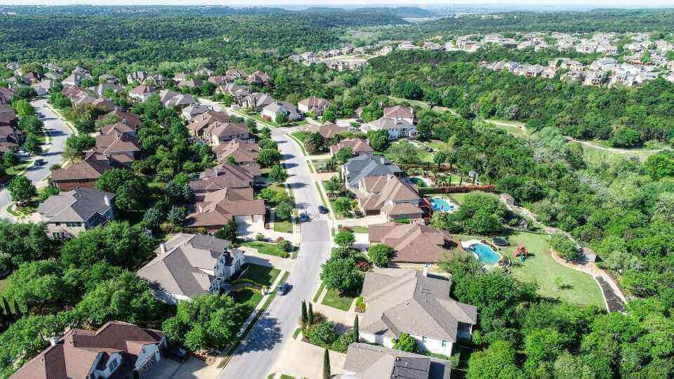 homes in a neighborhood